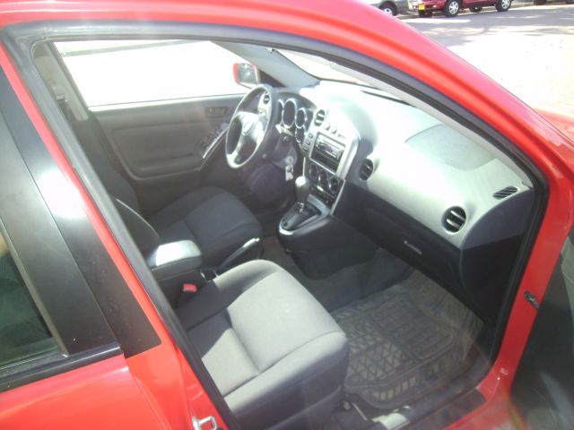 Pontiac Vibe 2005 photo 5