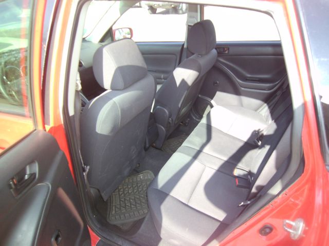 Pontiac Vibe 2005 photo 9