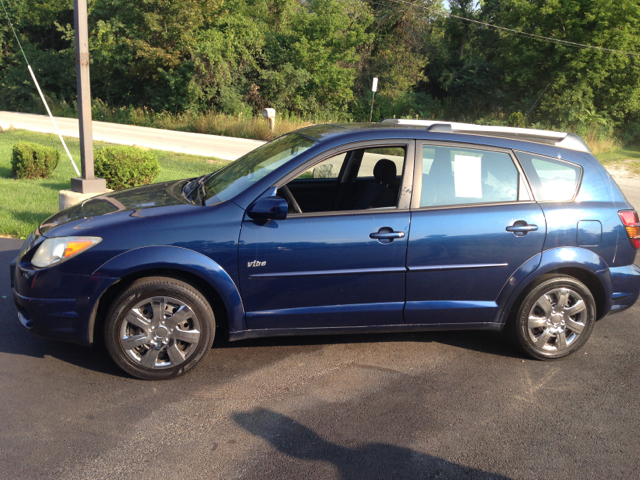 Pontiac Vibe 2005 photo 1