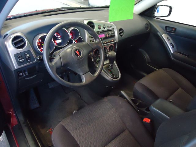 Pontiac Vibe 2005 photo 2