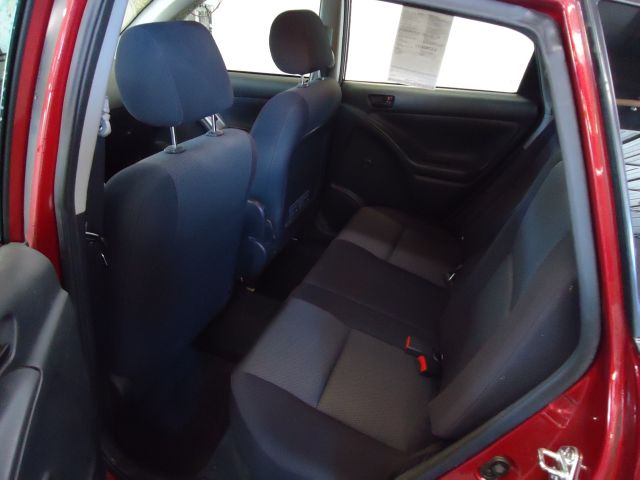 Pontiac Vibe 2005 photo 3