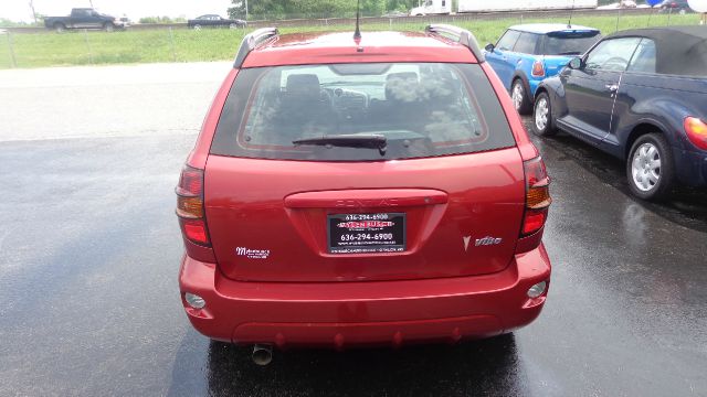 Pontiac Vibe 2005 photo 9