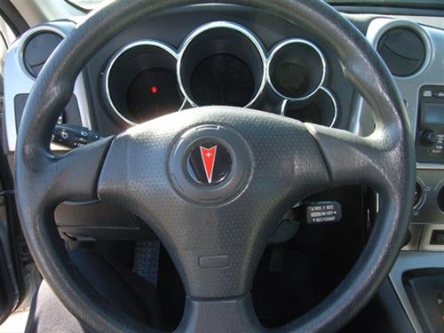 Pontiac Vibe 2005 photo 2