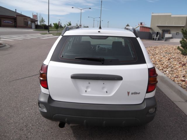 Pontiac Vibe 2005 photo 9