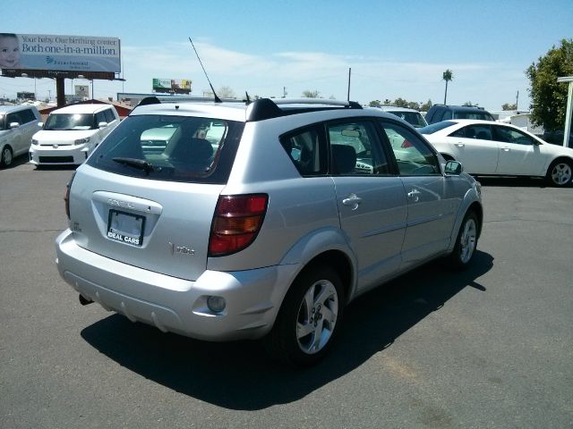 Pontiac Vibe 2005 photo 2