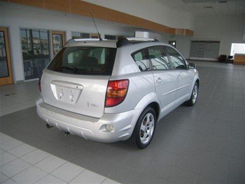 Pontiac Vibe 2005 photo 2