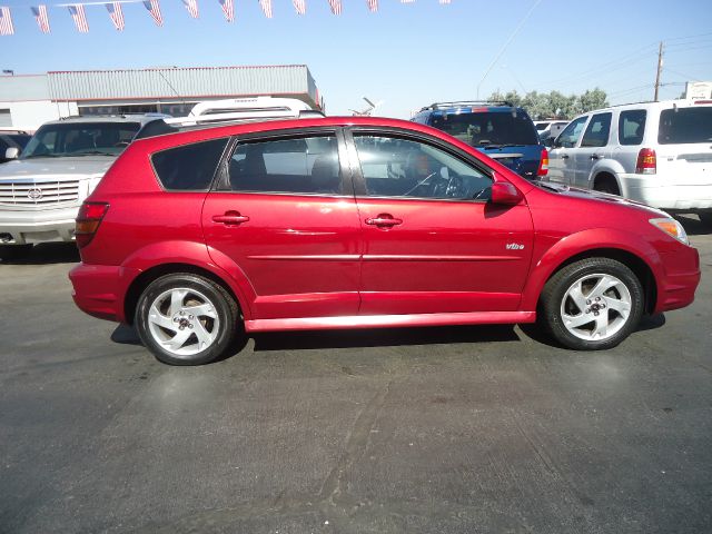 Pontiac Vibe Base SUV