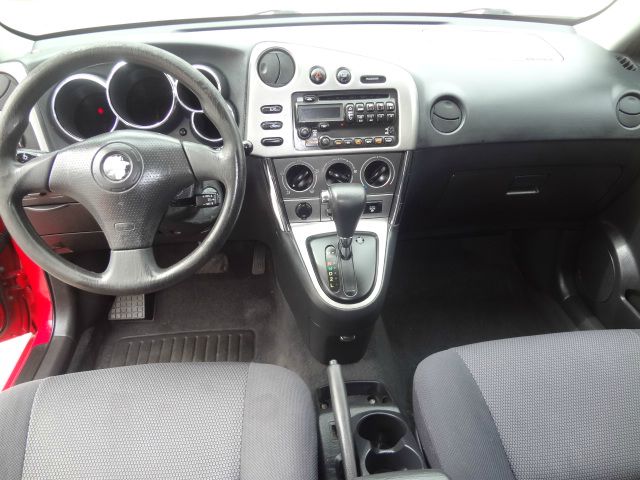 Pontiac Vibe 2006 photo 1