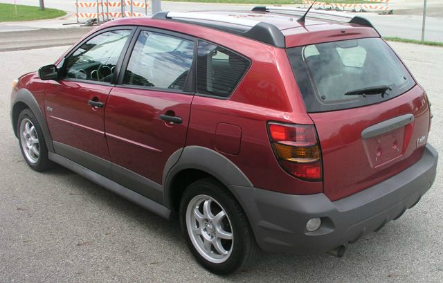 Pontiac Vibe 2006 photo 1