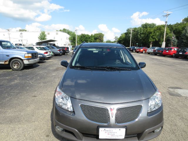 Pontiac Vibe Base SUV