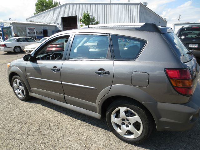 Pontiac Vibe 2006 photo 1