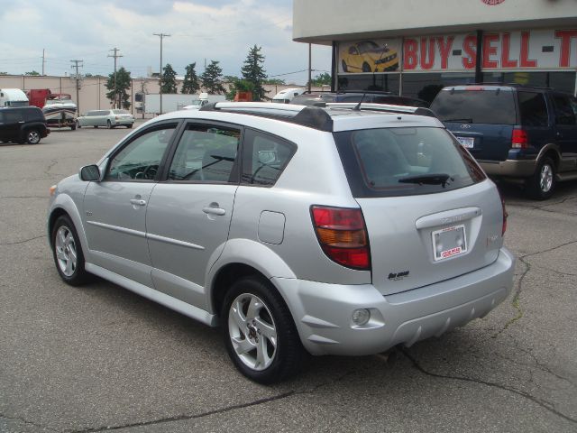 Pontiac Vibe 2006 photo 2