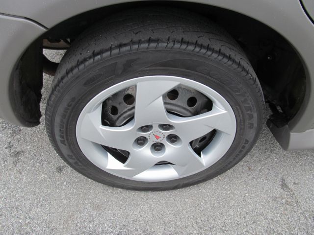 Pontiac Vibe 2008 photo 2