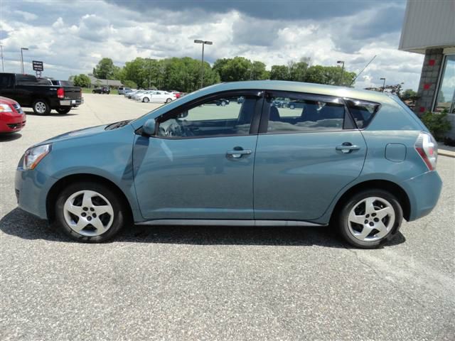 Pontiac Vibe 2009 photo 1