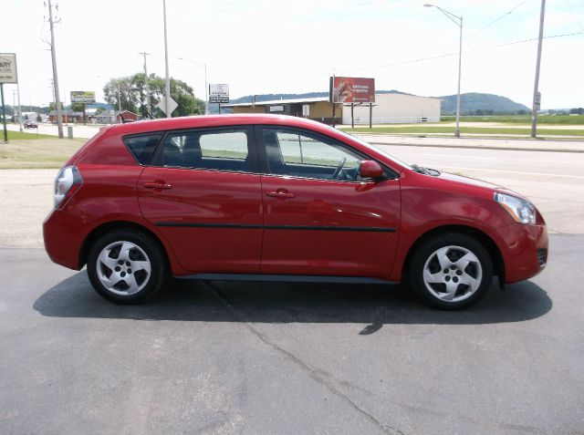 Pontiac Vibe 2009 photo 1