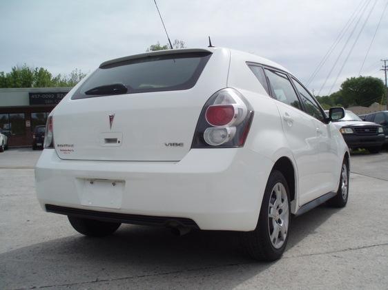 Pontiac Vibe 2009 photo 1