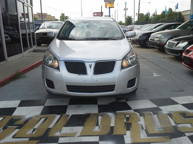 Pontiac Vibe 2009 photo 1