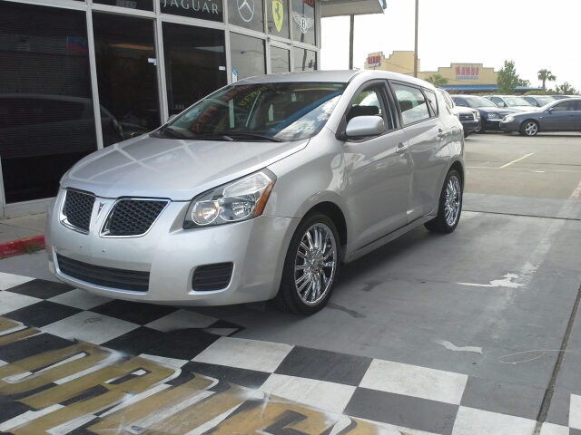 Pontiac Vibe 2009 photo 2