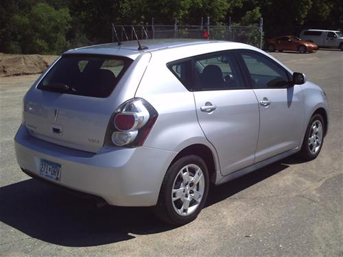 Pontiac Vibe 2009 photo 1