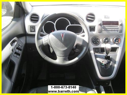 Pontiac Vibe 2009 photo 2