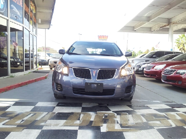 Pontiac Vibe 2009 photo 2