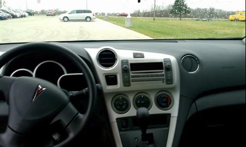 Pontiac Vibe 2009 photo 2