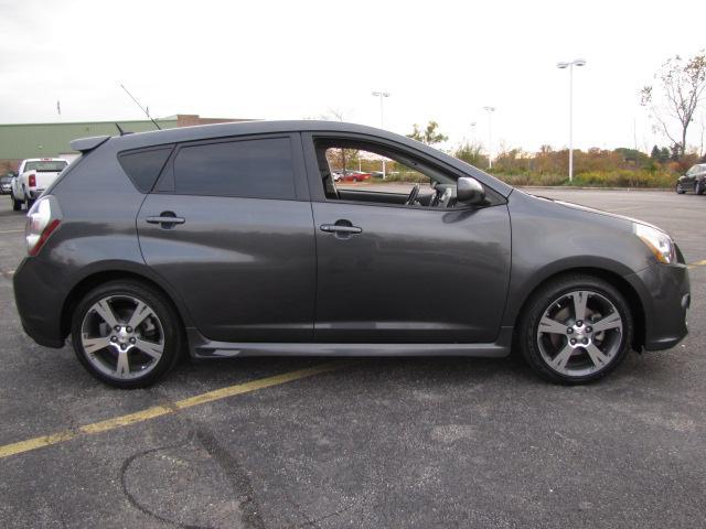 Pontiac Vibe 2009 photo 2