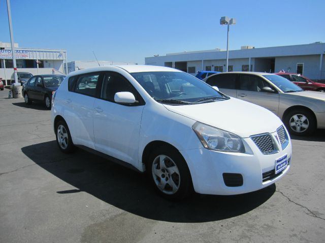 Pontiac Vibe 2009 photo 2