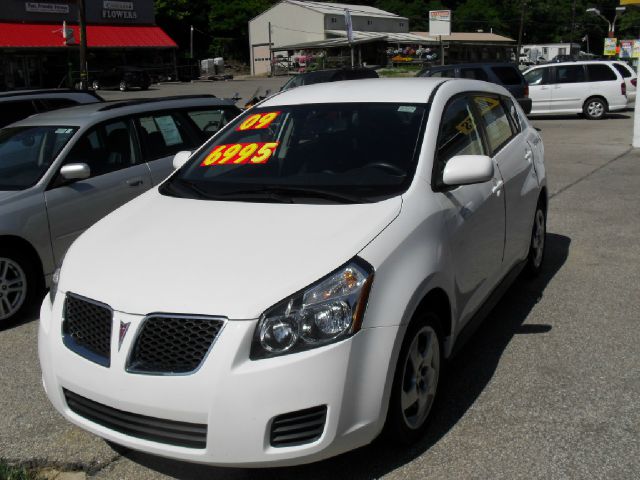 Pontiac Vibe 2009 photo 2