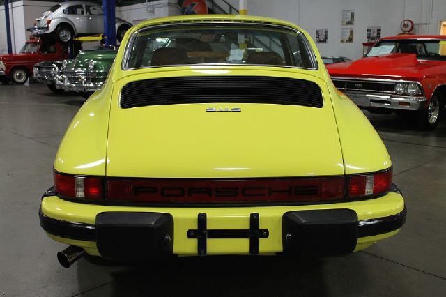 Porsche 911 1975 photo 1