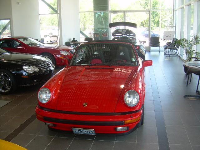 Porsche 911 1985 photo 2