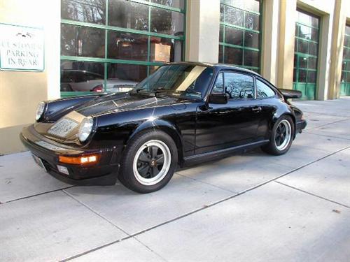 Porsche 911 1985 photo 1