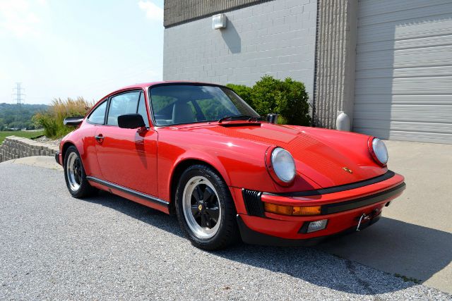 Porsche 911 1987 photo 3