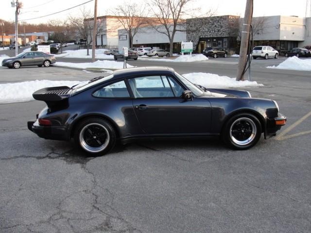 Porsche 911 1987 photo 1