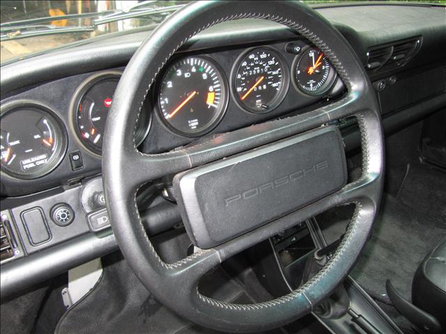 Porsche 911 1987 photo 2