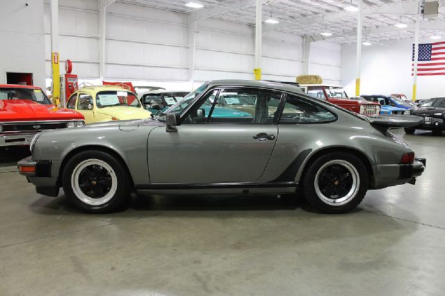 Porsche 911 1988 photo 3