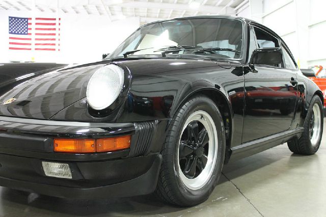 Porsche 911 1988 photo 15