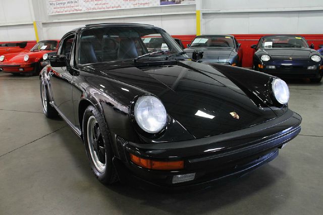 Porsche 911 1988 photo 21