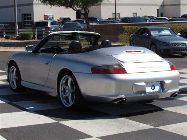 Porsche 911 2002 photo 2