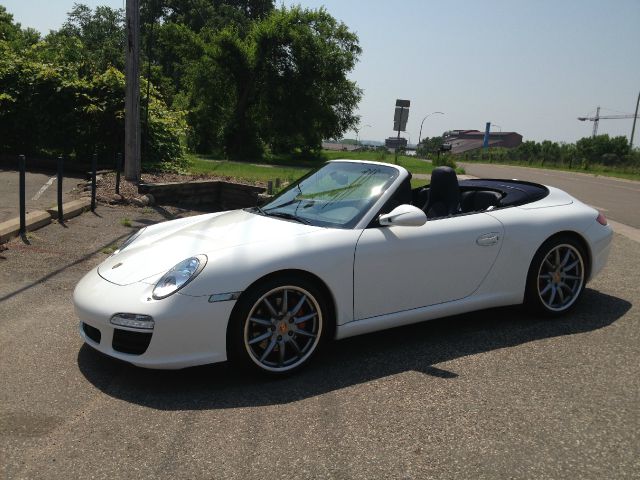 Porsche 911 2011 photo 2