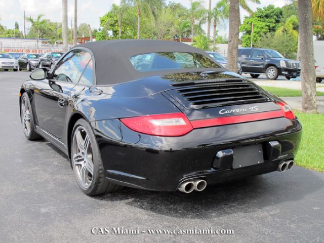 Porsche 911 2011 photo 2