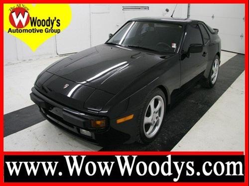 Porsche 944 1984 photo 3