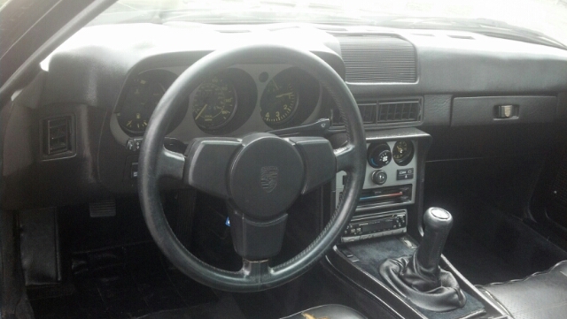 Porsche 944 1984 photo 4