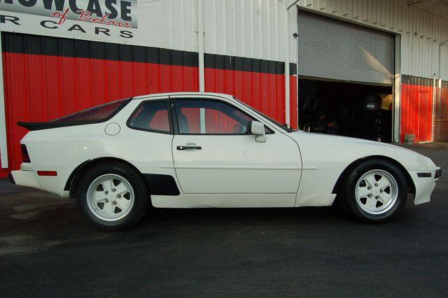 Porsche 944 1985 photo 1