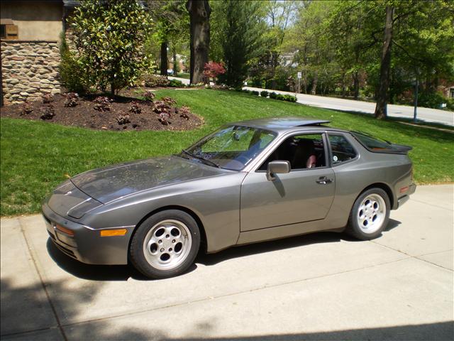 Porsche 944 Series 4 Coupe