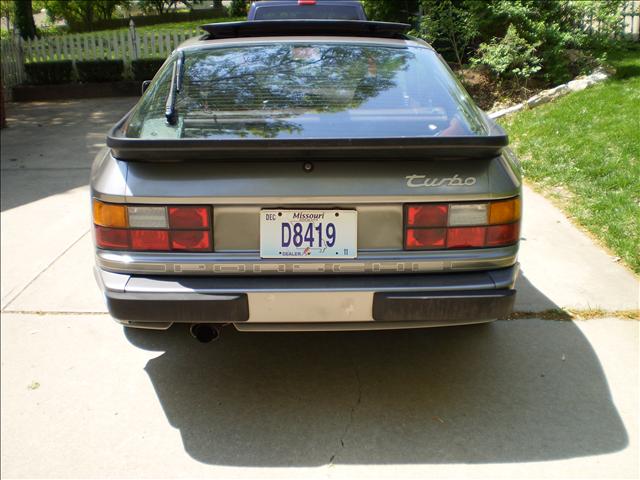 Porsche 944 1986 photo 3