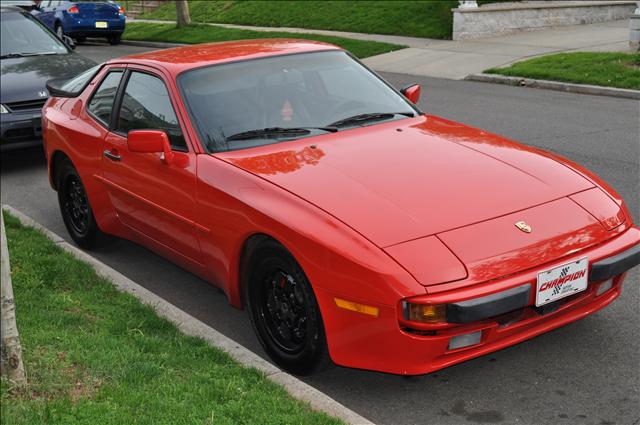 Porsche 944 1986 photo 2