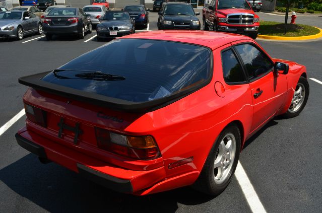 Porsche 944 1987 photo 12