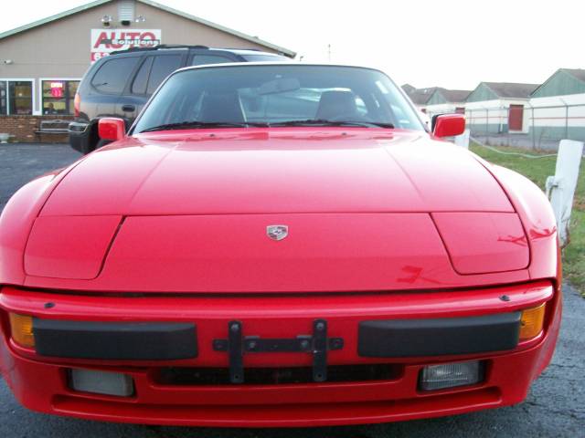 Porsche 944 1987 photo 1