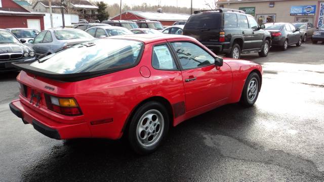 Porsche 944 1987 photo 2